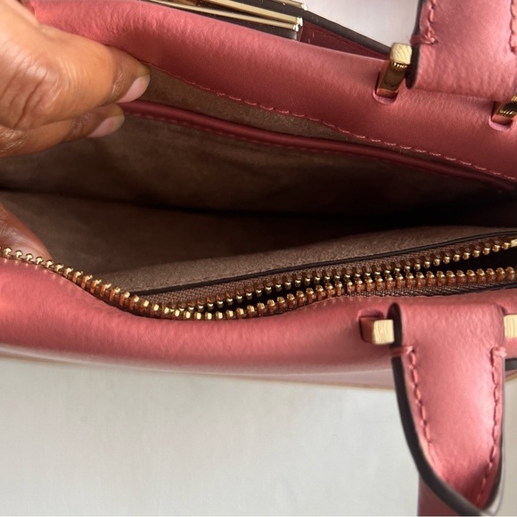 Michael Kors Tatiana Mini Leather Bag with lock charm - Picture 9 of 16